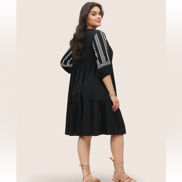 BloomChic Plus Size Geometric Bandana Print Knot Neck Tassel Trim Dress - Picture 2 of 7